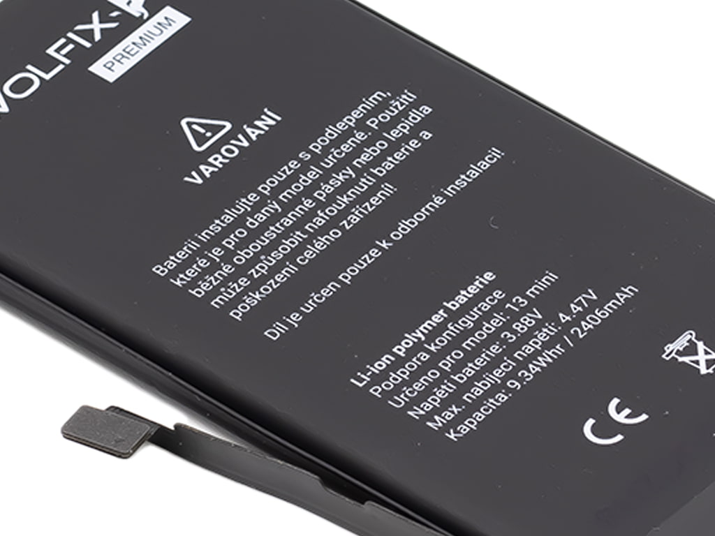 Proces výměny baterie u iPhonu 13 mini v servisu Praha 5